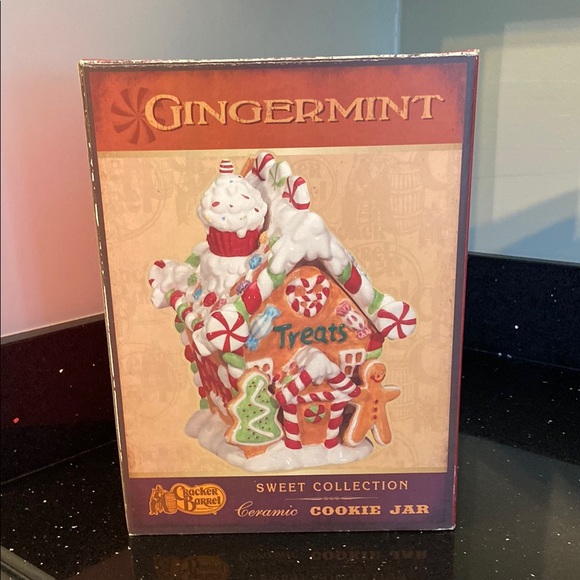 SOLD Gingerbread Treats Ceramic Cookie Jar Christmas Holiday Cracker Barrel - Picture 2 of 16